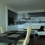 Sea Towers Apartment *